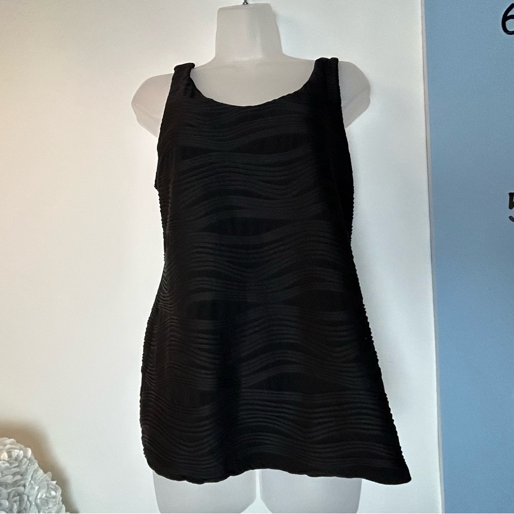 Cocomo Black 3D‎ Wave Pattern Sleeveless Blouse Medium
